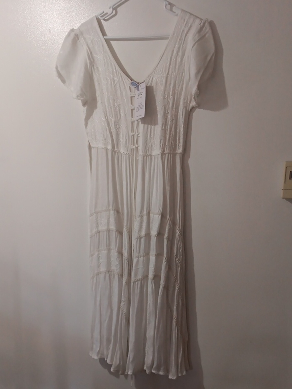 Boho White Maxi Dress with V-Neck Lace Up.